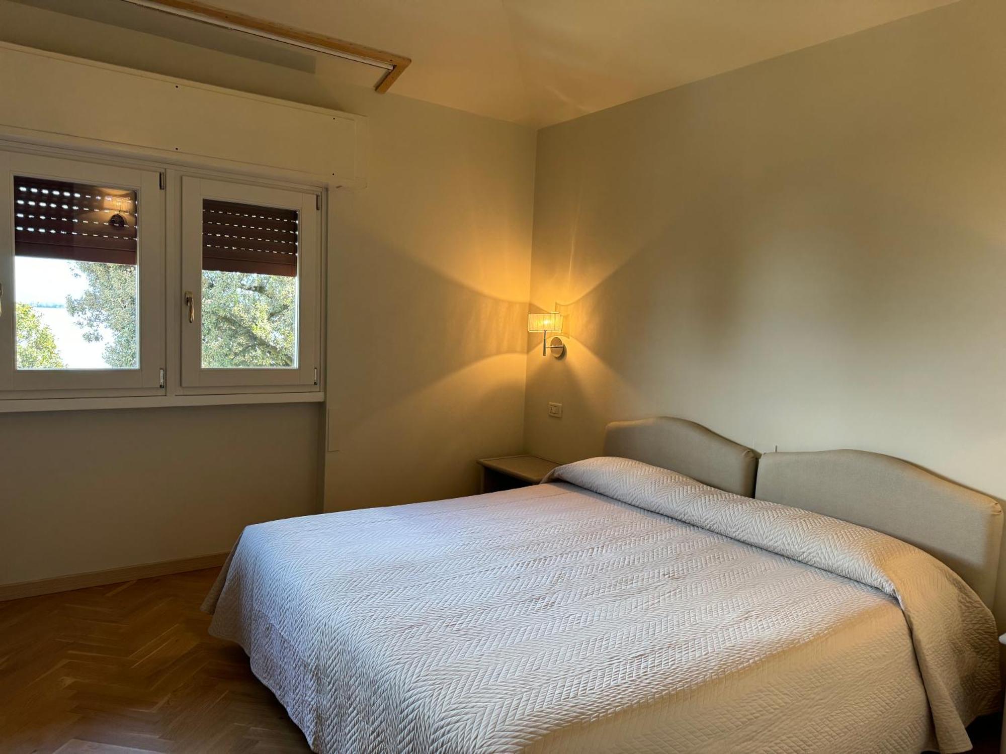 Hotel Bellevue Gardone Riviera Luaran gambar