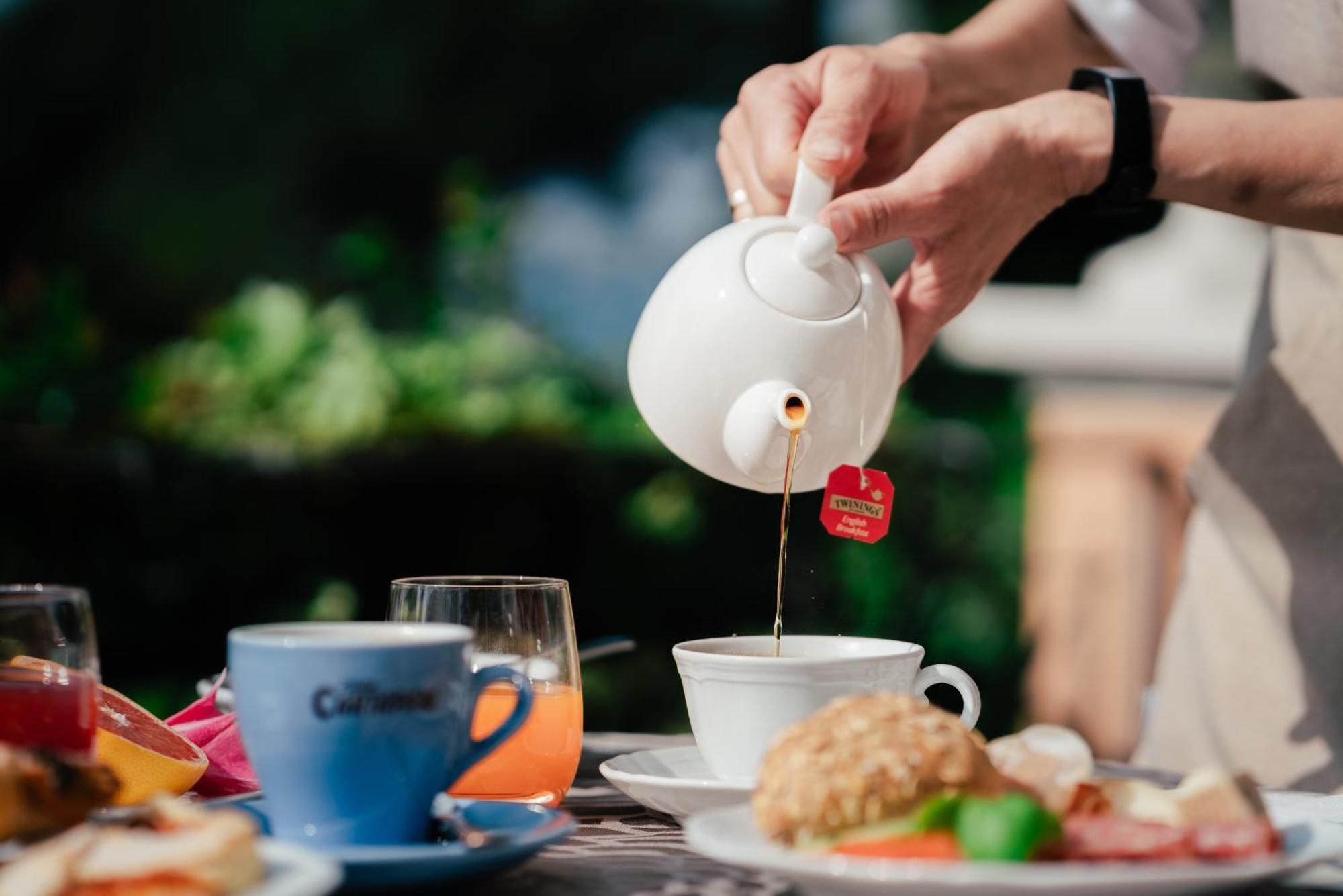 Hotel Bellevue Gardone Riviera Luaran gambar