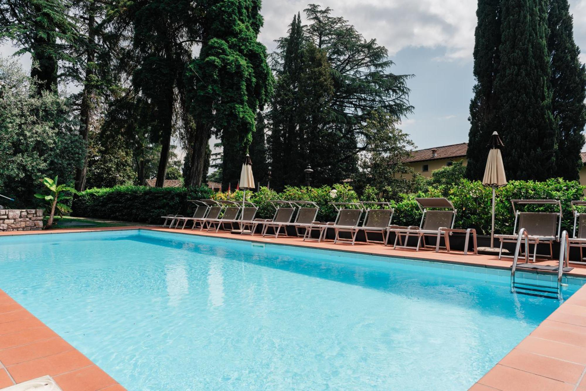 Hotel Bellevue Gardone Riviera Luaran gambar